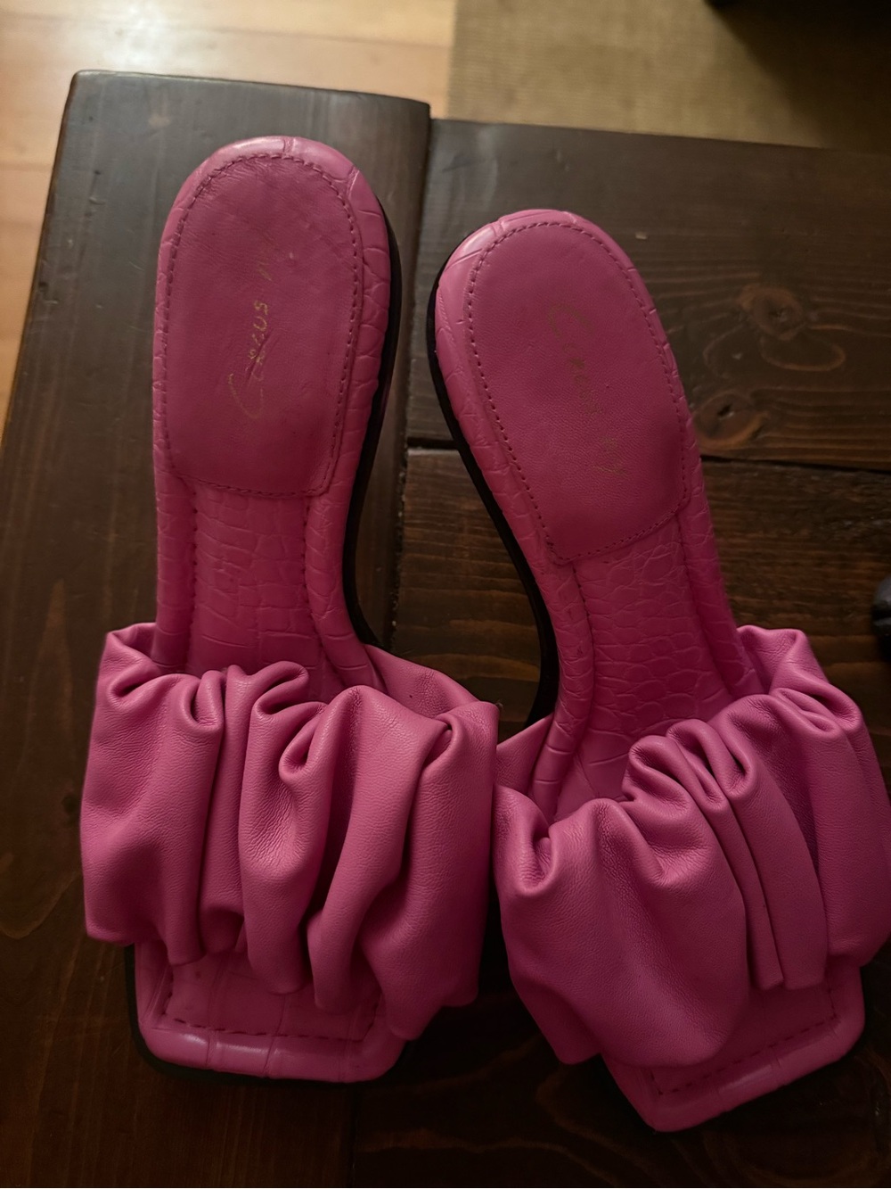 Pink CitcWomen's Slide Sandal - Stylish Ruched Upper - Picture 3 of 4